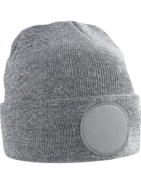 Čepice s kruhovou nášivkou